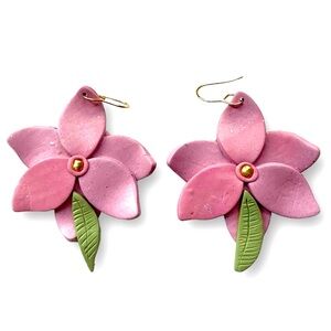 Oversized Pink Flower Earrings 🌸🌸🌸